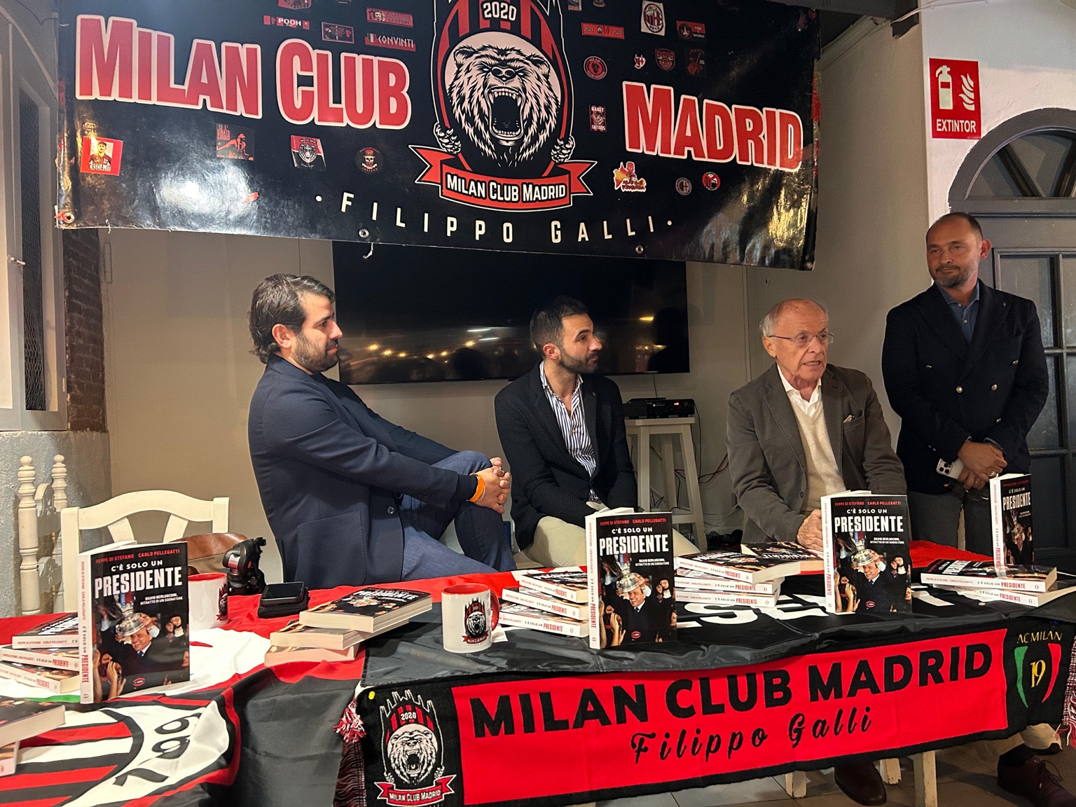 Presentación del libro «C’è solo un presidente», de Carlo Pellegatti y Peppe Di Stefano
